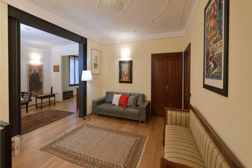 C-Rooms, Residenza Correggio Parma Eksteriør billede
